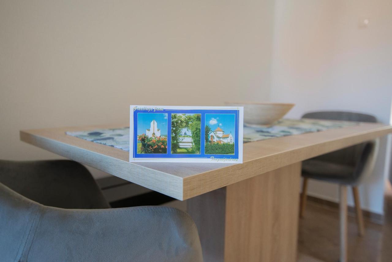 K33 Apartamento Tiszaújváros Exterior foto